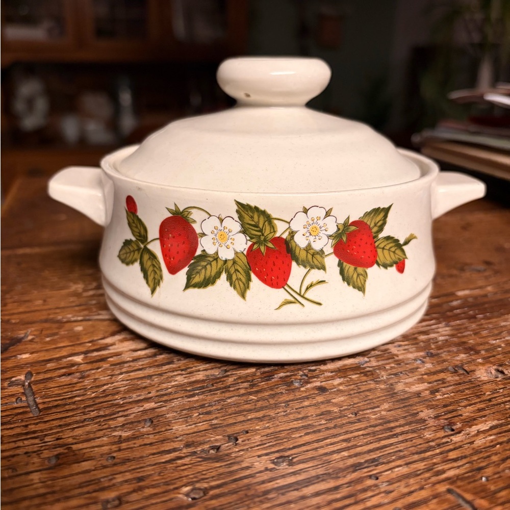 Cream Ceramic Casserole Dish with Strawberry Design